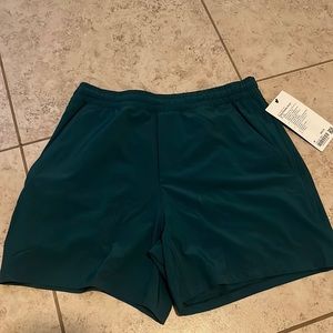 LULULEMON MENS 5” PACEBREAKER SHORT- Medium